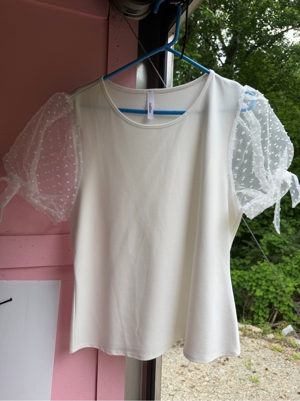 Gee Gee women’s plus size top with sheer polka dot puff sleeves NWT🛍️